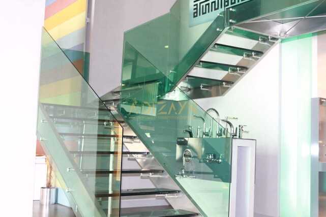 ADIZAYN çelik merdiven, cam merdiven,  ahşap merdiven, granit merdiven, cam basamaklı merdiven