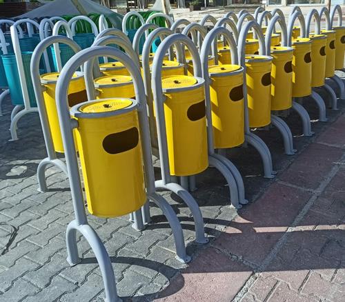 AKD Konya ahşap ferforje bank, ahşap kamelya, metal ahşap kamelya, dış mekan çöp kovası,